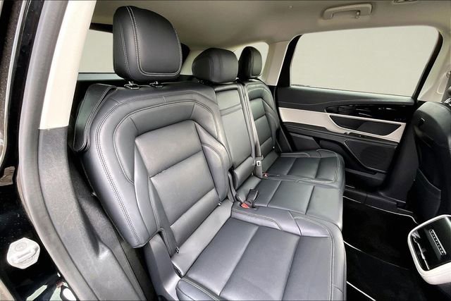 Used 2025 Lincoln Nautilus Premier AWD/4WD image 26