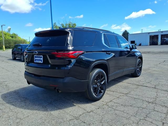 Used 2022 Chevrolet Traverse LT w/ LPO, Blackout Package AWD/4WD image 7