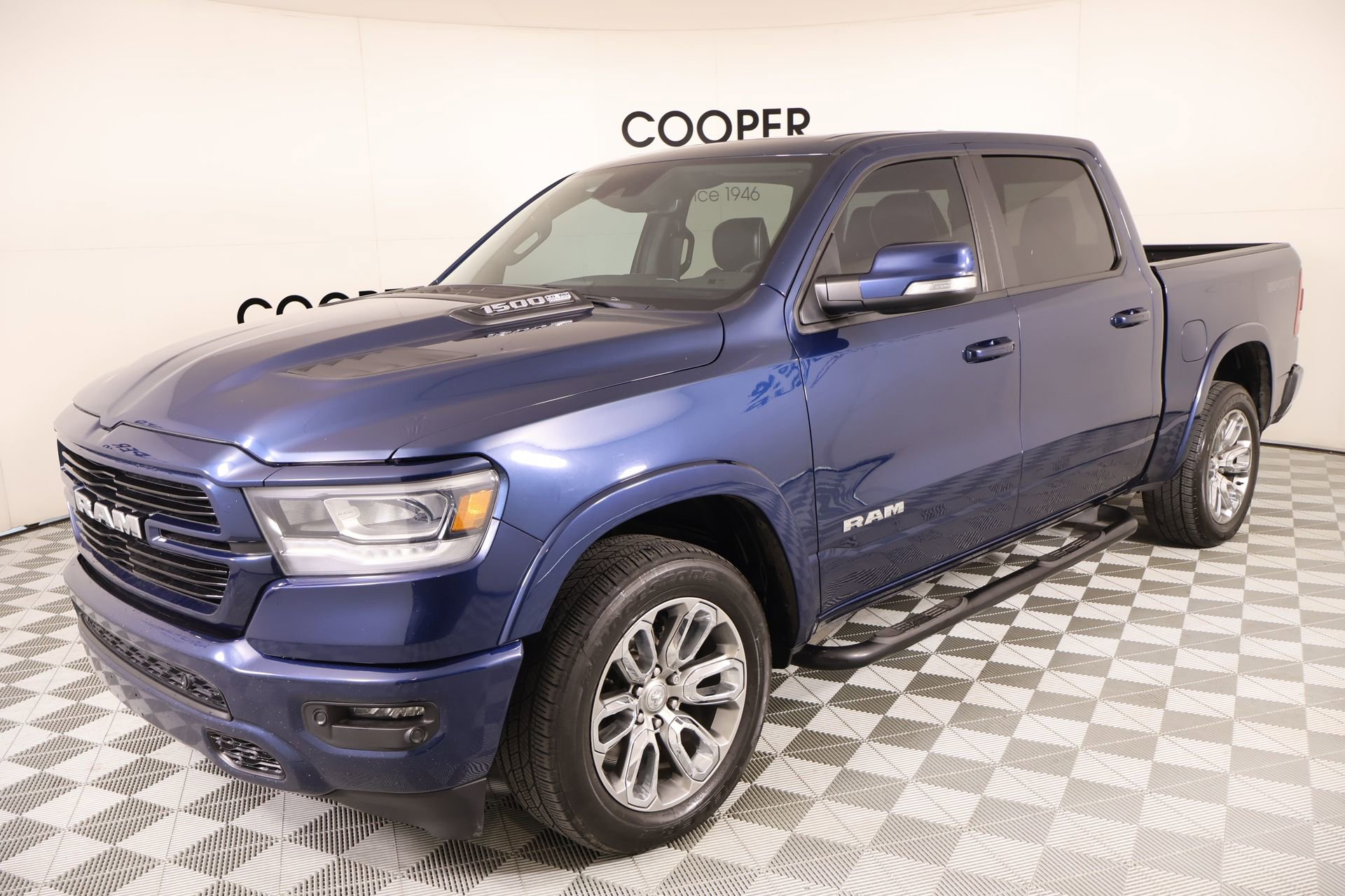 Used 2021 RAM 1500 Laramie w/ Sport Appearance Package image 11