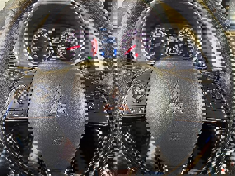 Used 2018 Mitsubishi Eclipse Cross SE image 27