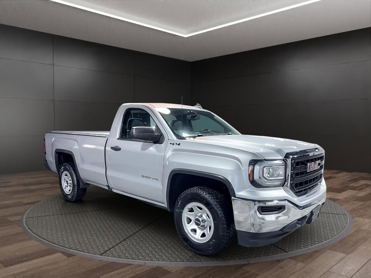 Used 2017 GMC Sierra 1500 4x4 Regular Cab image 2