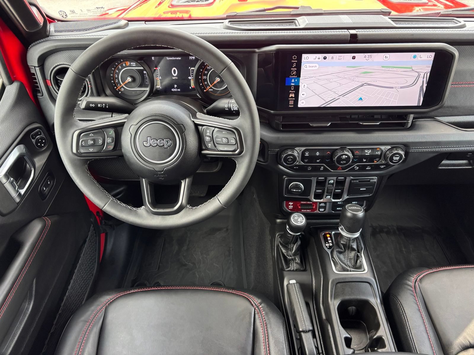Used 2025 Jeep Gladiator Rubicon AWD/4WD image 18