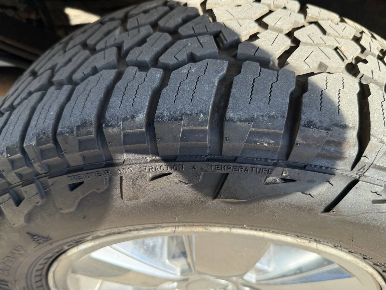 Used 2012 GMC Sierra 1500 SLE w/ Power Tech Package image 12