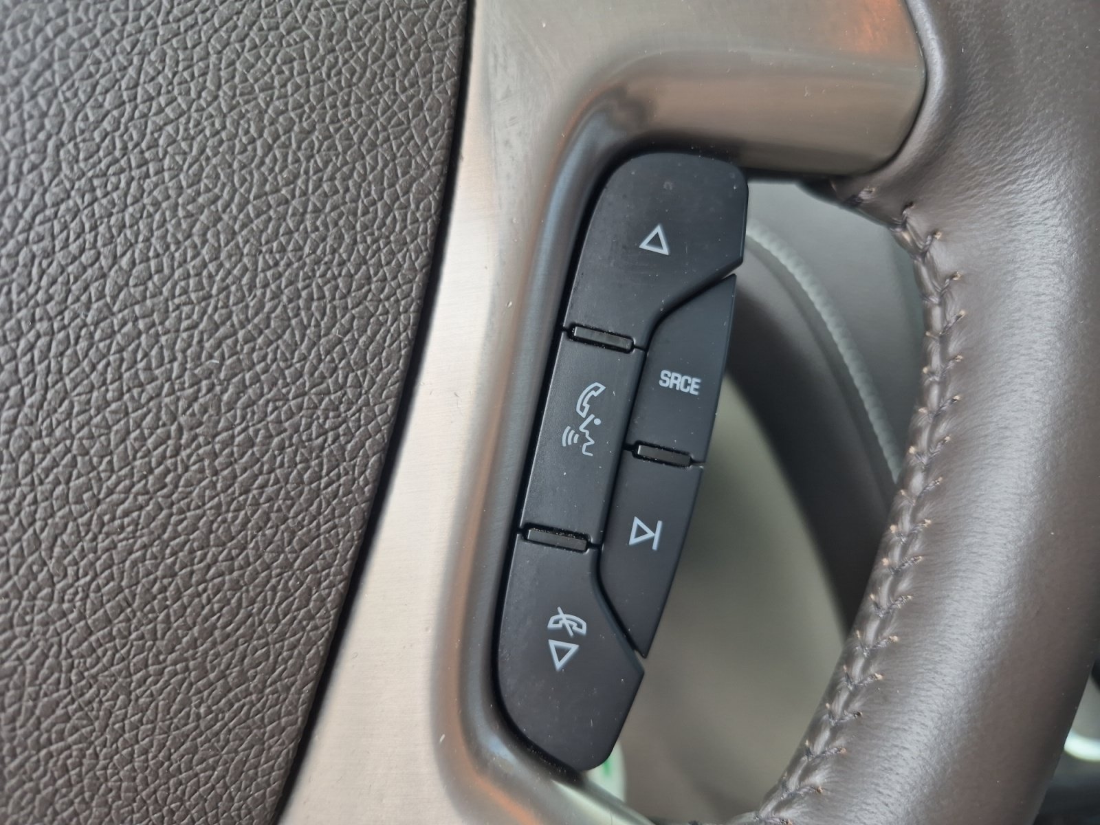 Used 2015 GMC Acadia Denali AWD/4WD image 28
