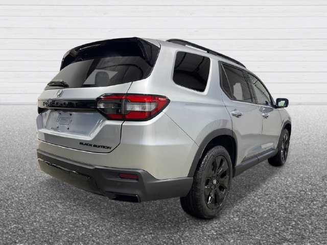 New 2026 Honda Pilot Black Edition image 5