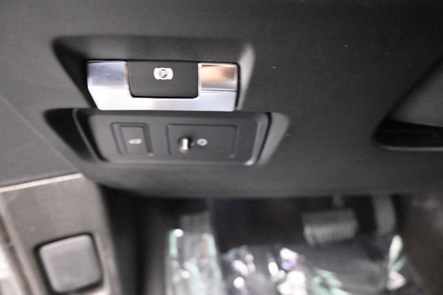 Used 2020 Land Rover Range Rover Evoque SE AWD/4WD image 16