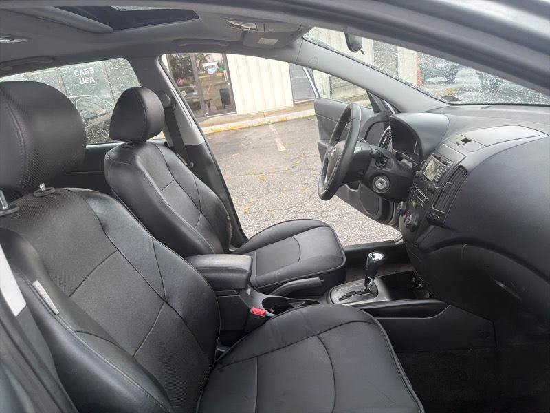 Used 2011 Hyundai Elantra FWD image 17
