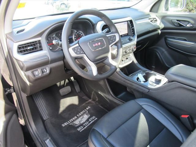 Used 2023 GMC Acadia SLT w/ Elevation Edition image 16