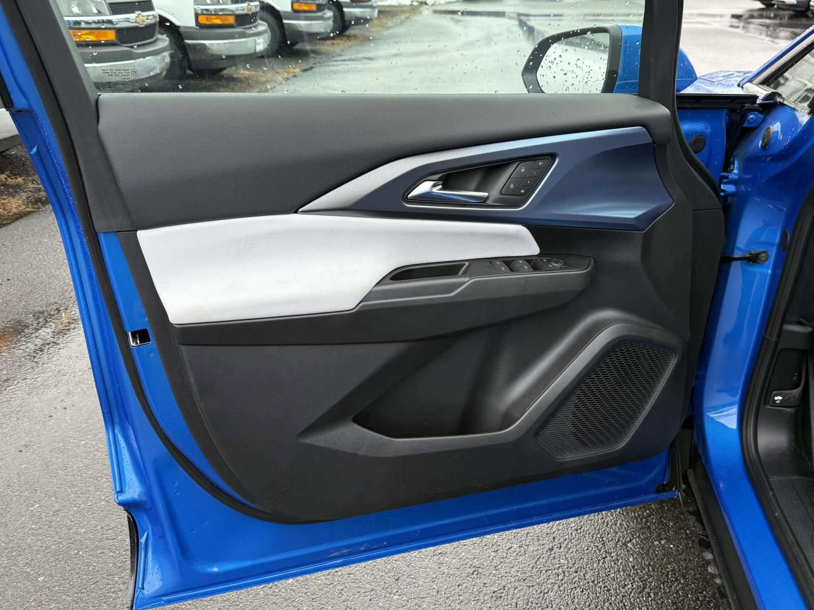 New 2026 Chevrolet Equinox EV LT w/ Convenience Package II image 19