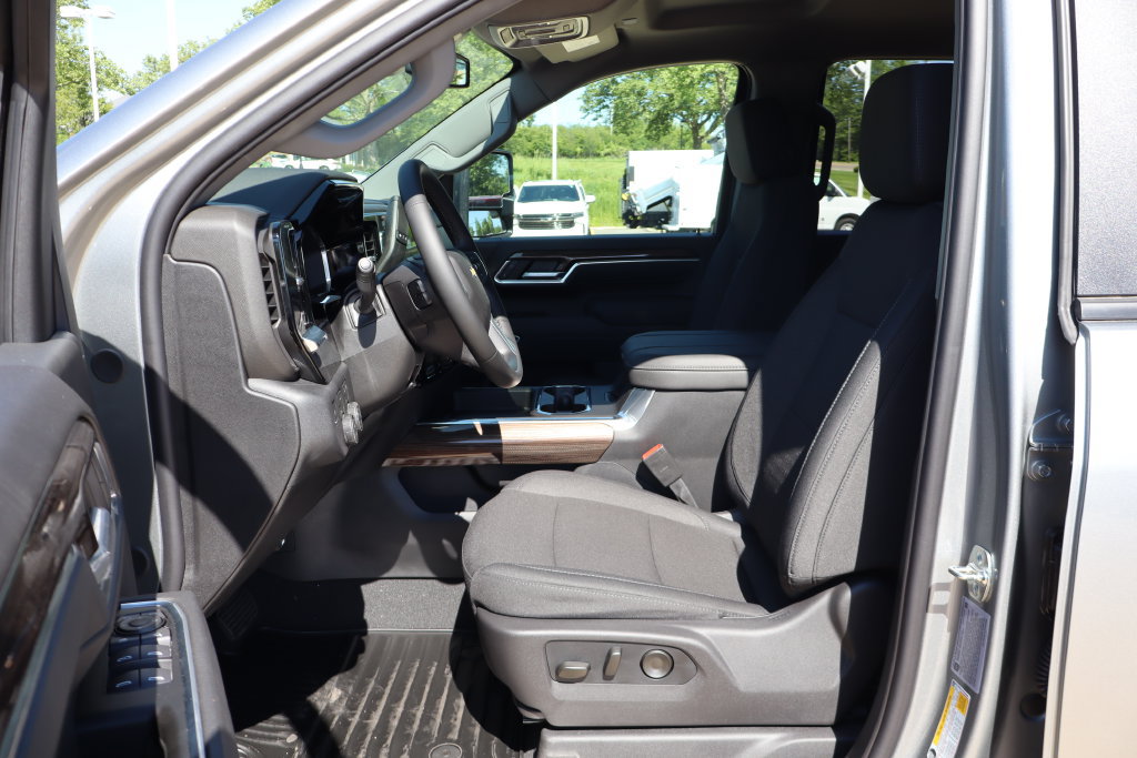 New 2026 Chevrolet Silverado 2500 LT w/ Safety Package AWD/4WD image 15