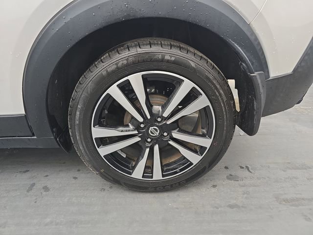 Used 2020 Nissan Kicks SR FWD image 17