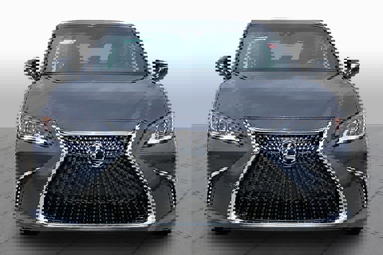 Used 2025 Lexus ES 350 w/ Premium Package image 4