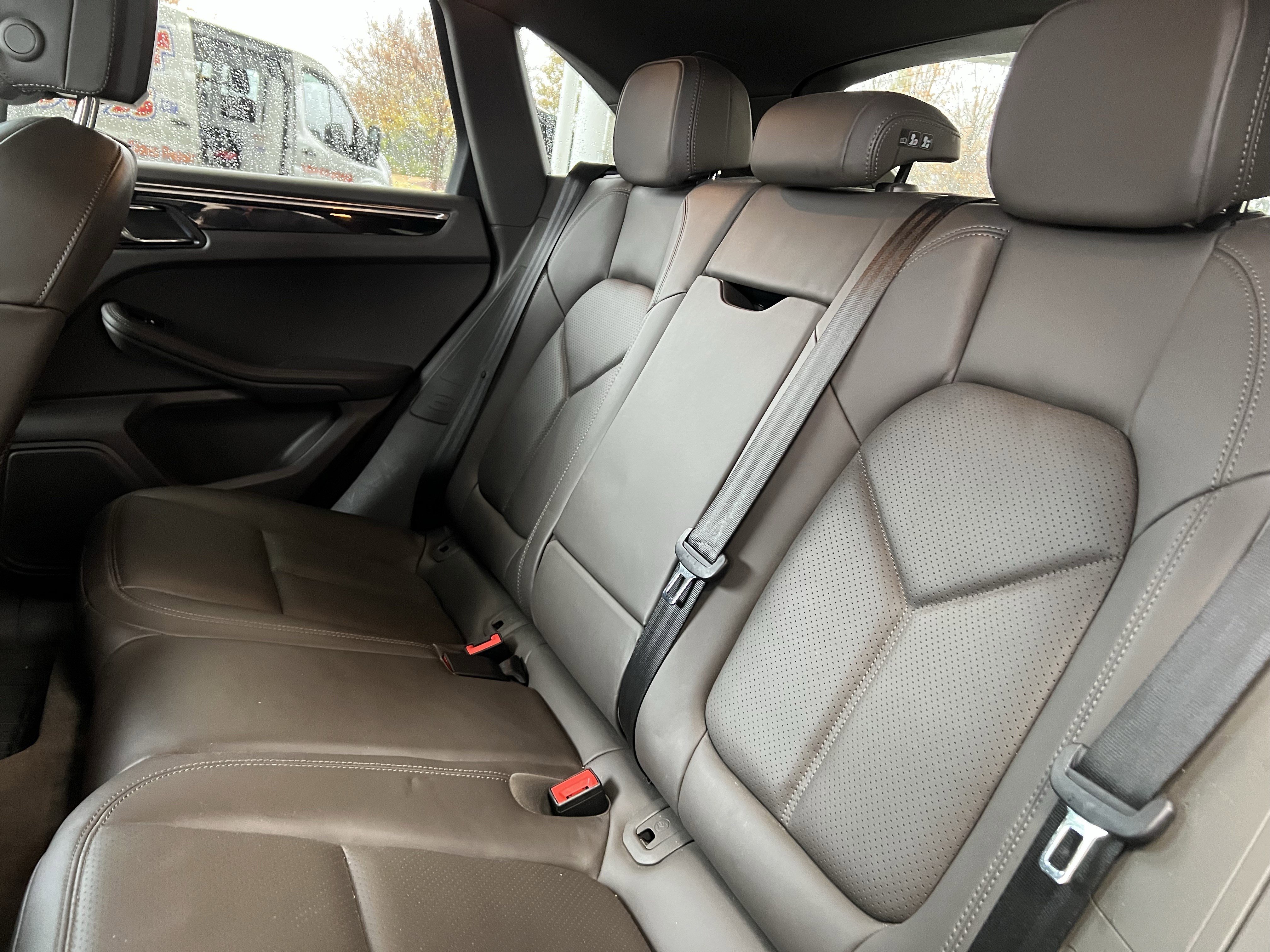 Used 2016 Porsche Macan S image 34