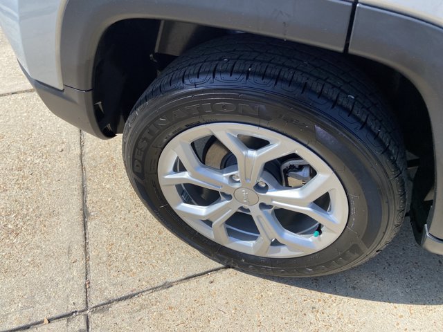 Used 2024 Jeep Compass Latitude AWD/4WD image 31