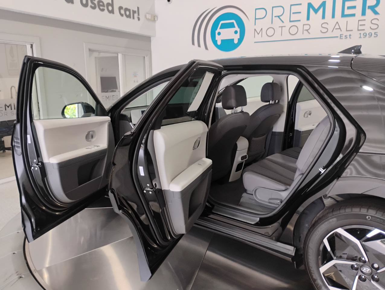 Used 2024 Hyundai Ioniq 5 SEL RWD image 38