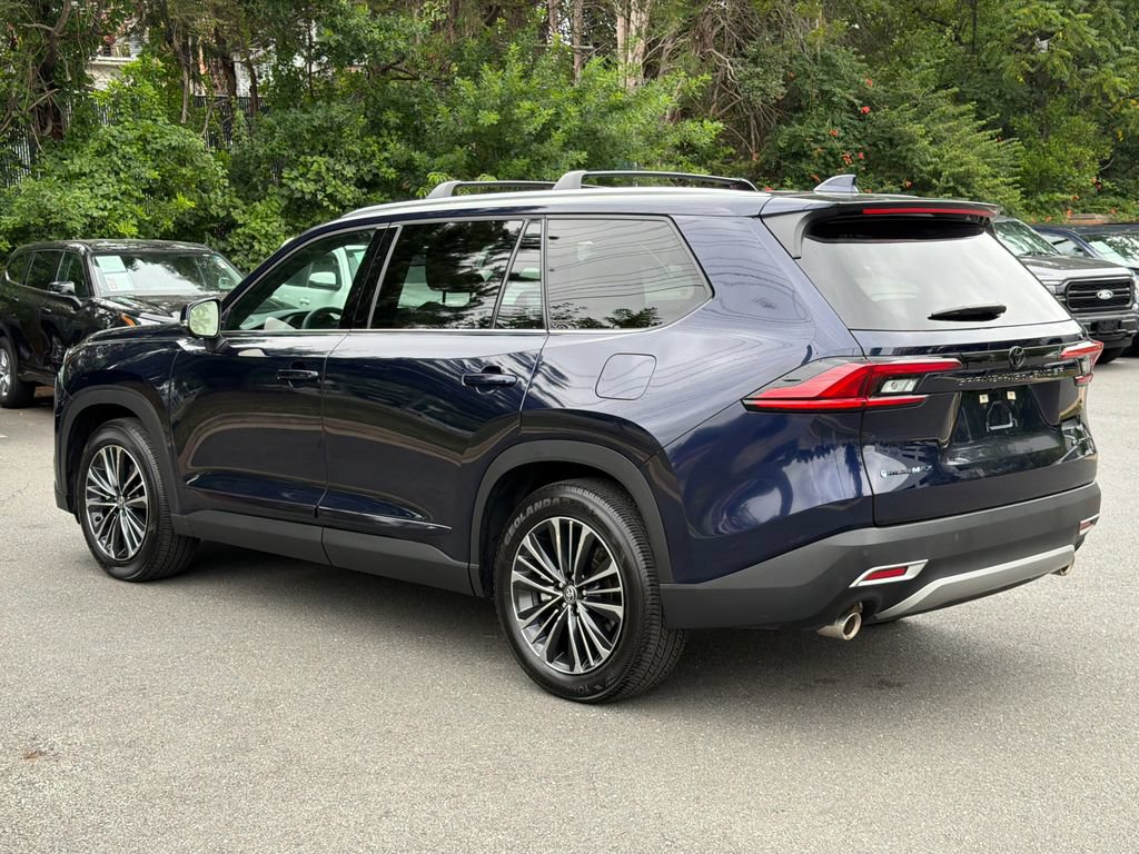 Used 2025 Toyota Grand Highlander AWD Hybrid image 3