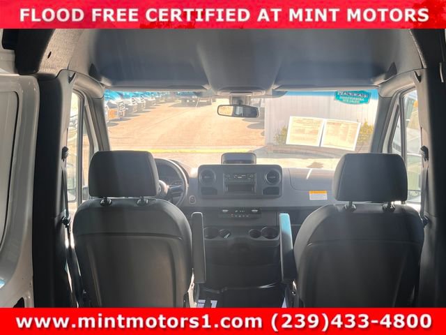 Used 2025 Mercedes-Benz Sprinter 2500 image 42