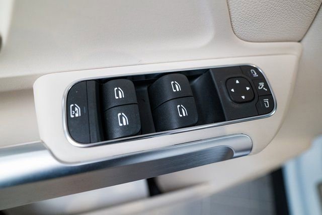 New 2026 Mercedes-Benz GLB 250 4MATIC image 18