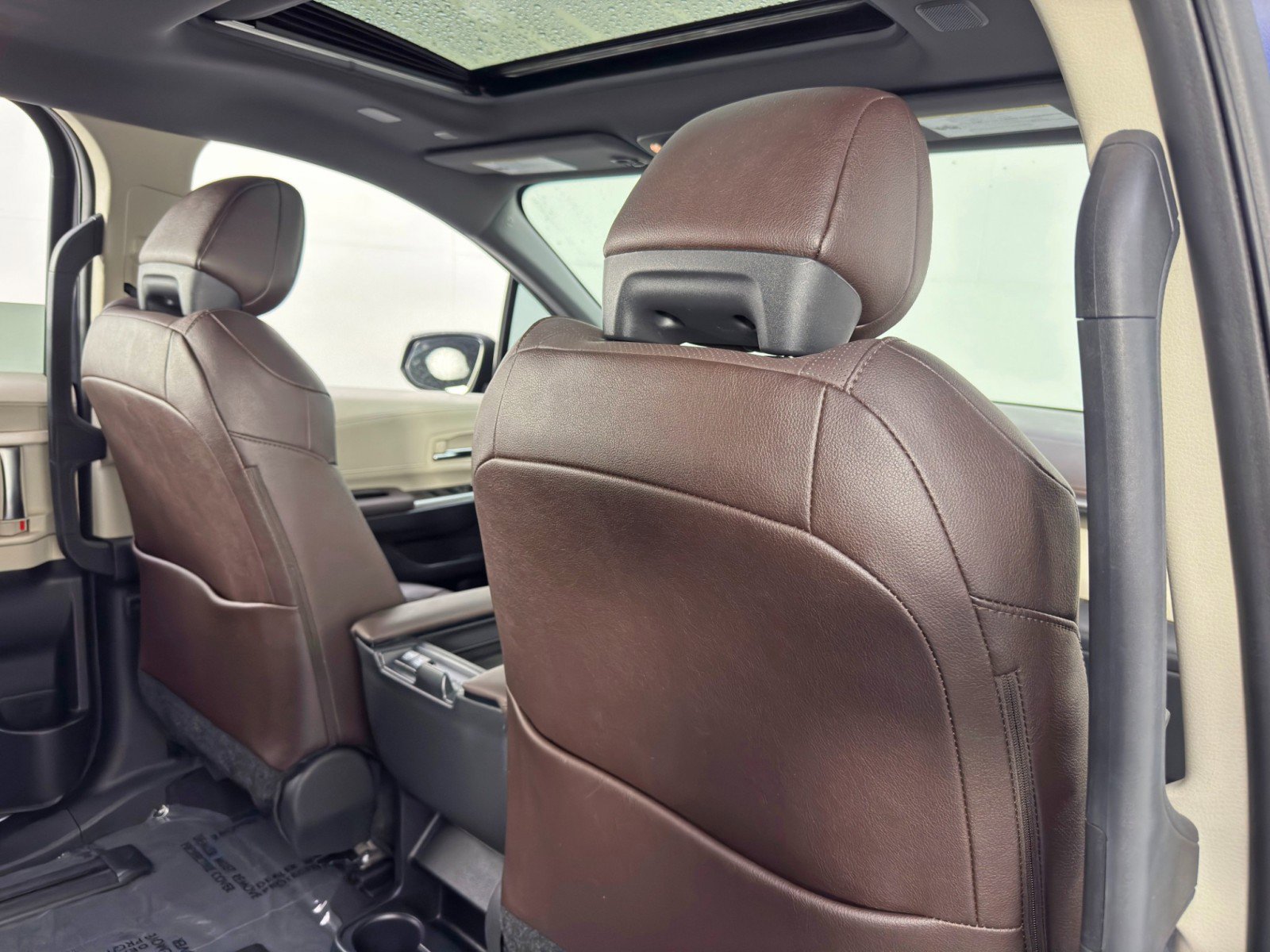 Used 2024 Toyota Sienna Platinum image 38