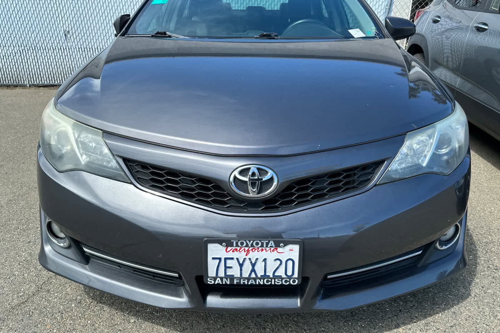 Used 2014 Toyota Camry SE FWD image 12