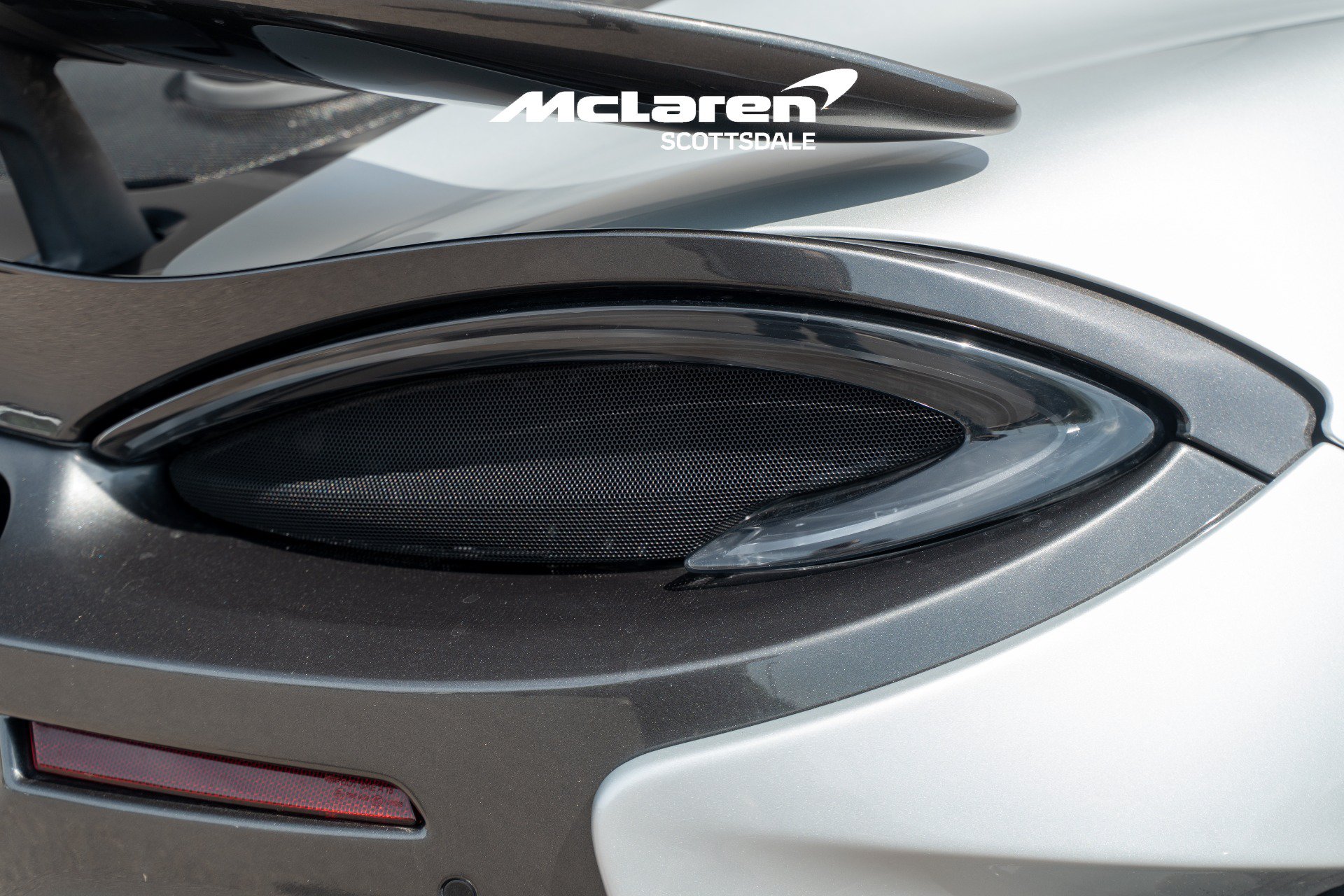 Used 2020 McLaren 600LT Spider RWD image 28