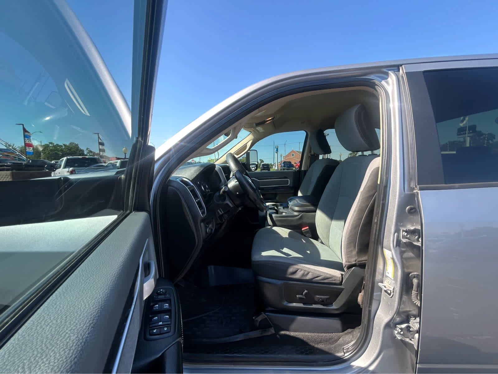Used 2019 RAM 2500 Big Horn AWD/4WD image 14
