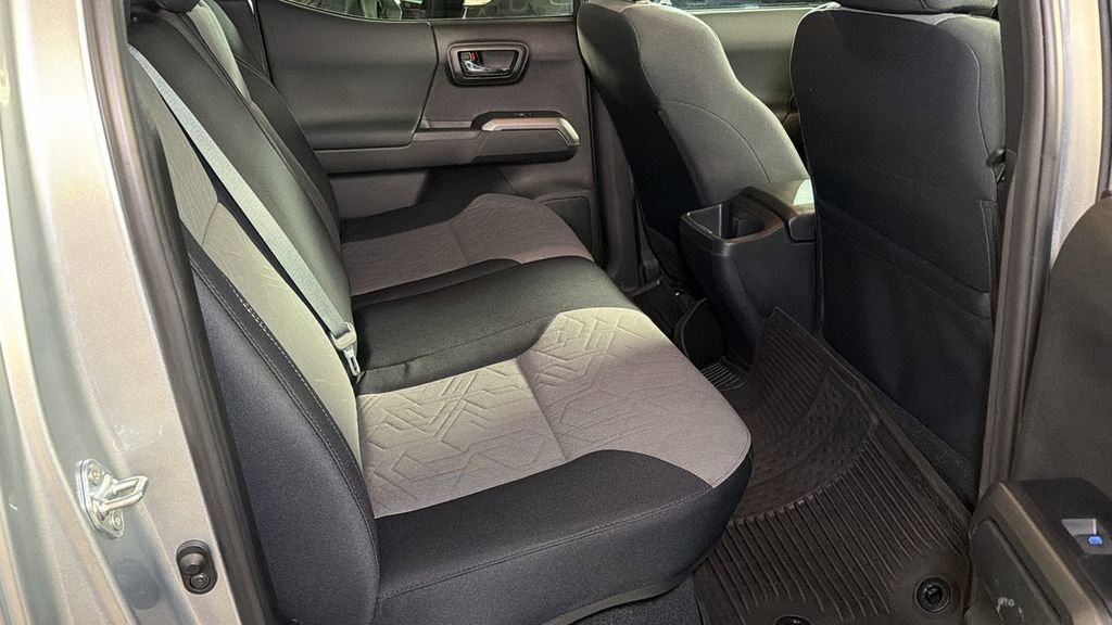 Used 2023 Toyota Tacoma TRD Off-Road image 13