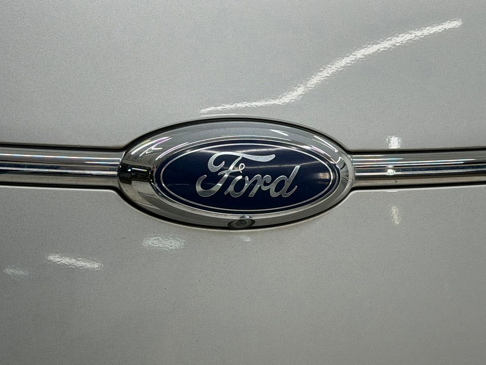 Used 2017 Ford Taurus SE image 29