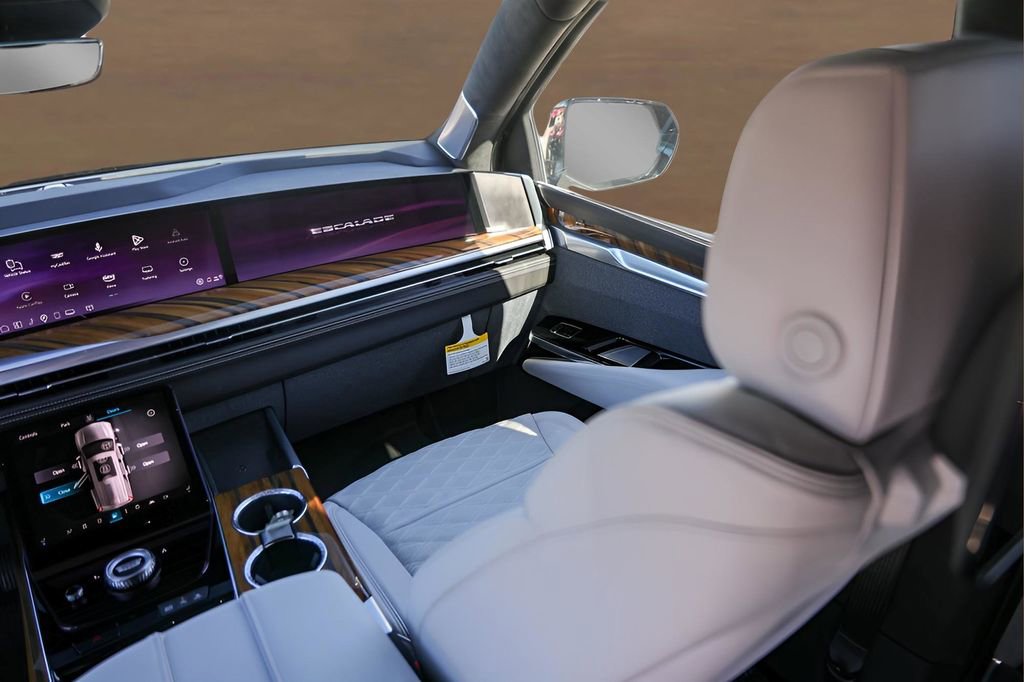 Certified 2025 Cadillac Escalade Sport Platinum w/ LPO, Floor Liner Package image 28