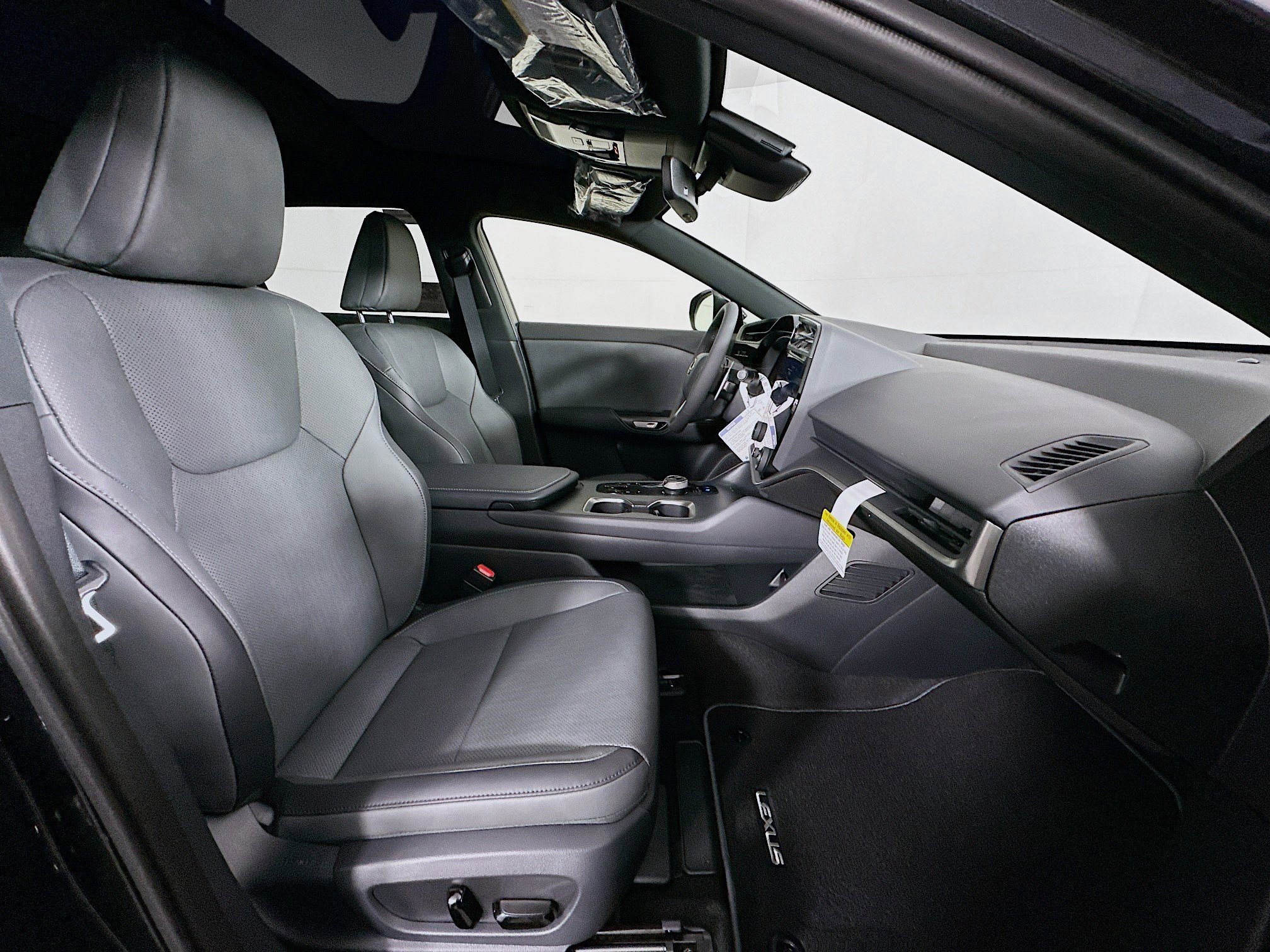 New 2026 Lexus RZ 450e AWD image 32