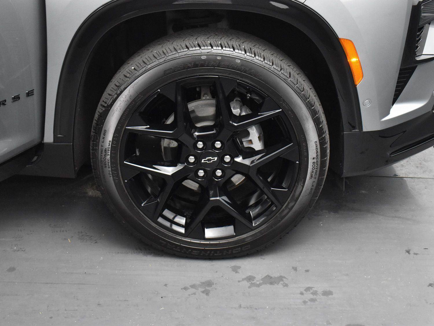 Used 2024 Chevrolet Traverse RS w/ LPO, Floor Liner Package AWD/4WD image 38