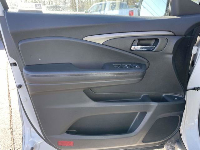 Used 2020 Honda Pilot LX image 17