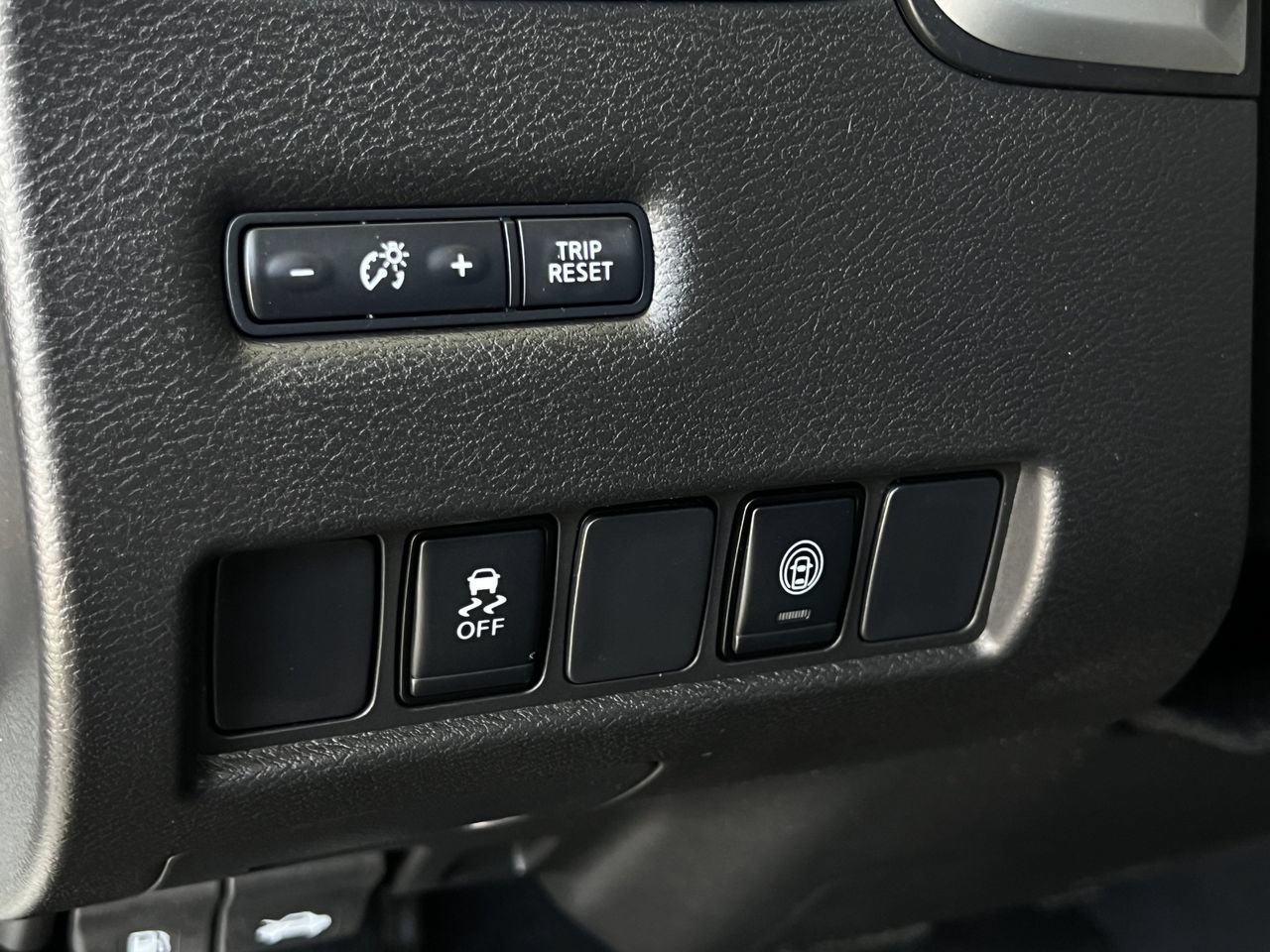Used 2023 Nissan Murano SV w/ SV Midnight Edition Package FWD image 14