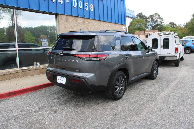 Used 2023 Nissan Pathfinder SV FWD image 4
