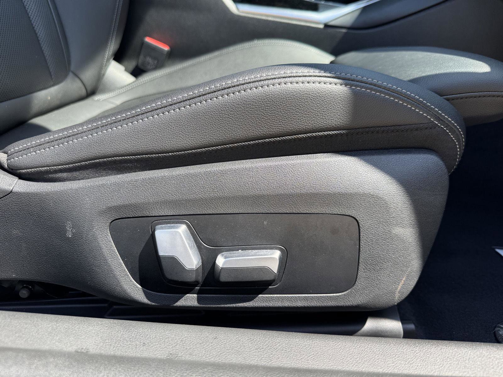 Used 2022 BMW 230i 230i w/ Convenience Package image 29