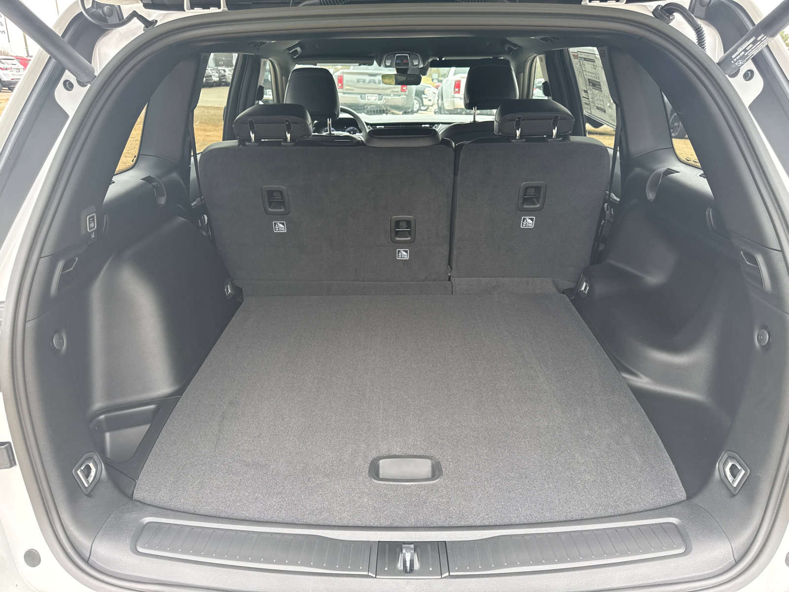 New 2026 Jeep Grand Cherokee Altitude RWD image 18