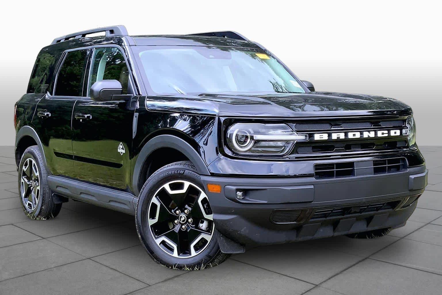 Used 2024 Ford Bronco Sport Outer Banks w/ Tech Package AWD/4WD image 3