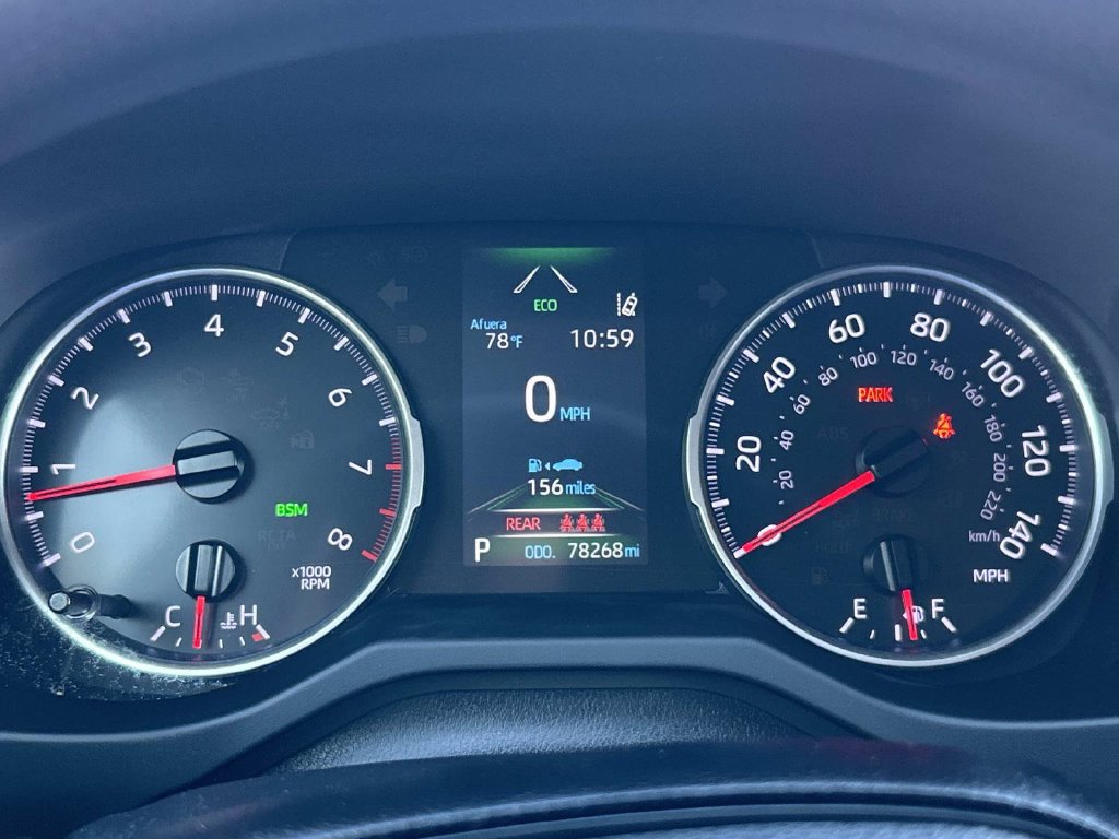 Used 2020 Toyota RAV4 LE FWD image 24