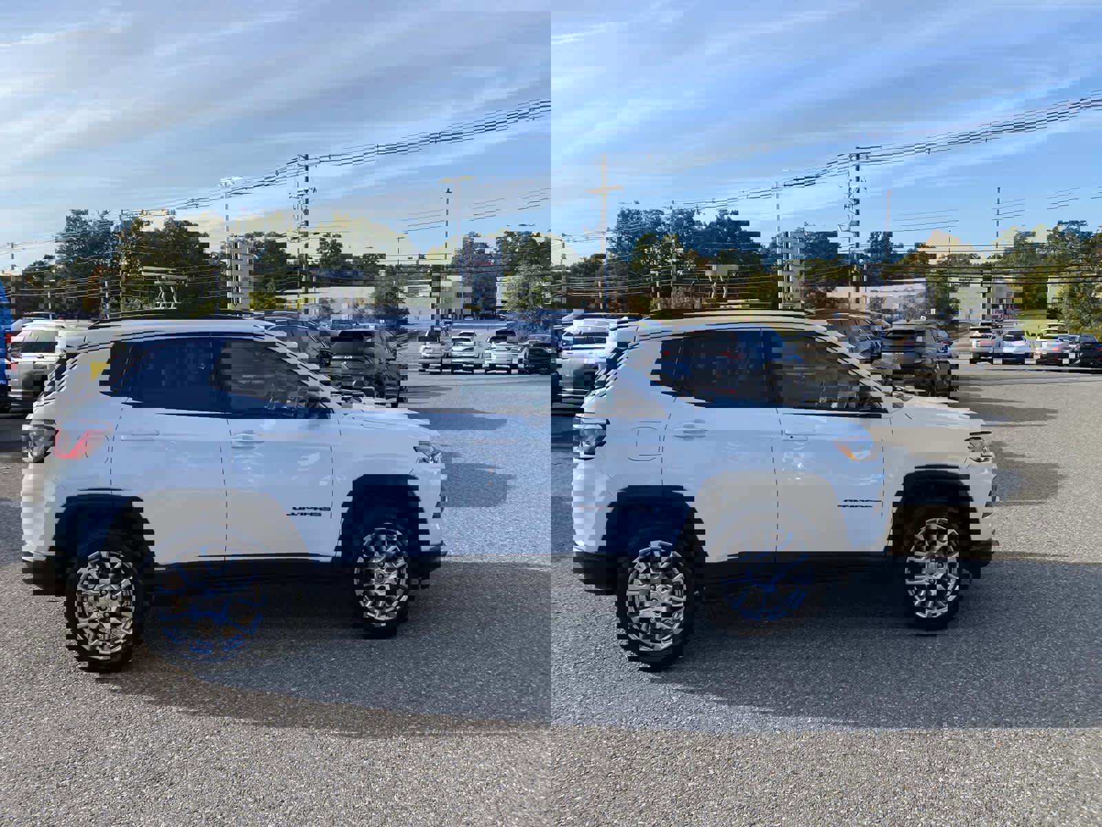 Certified 2022 Jeep Compass Latitude image 2