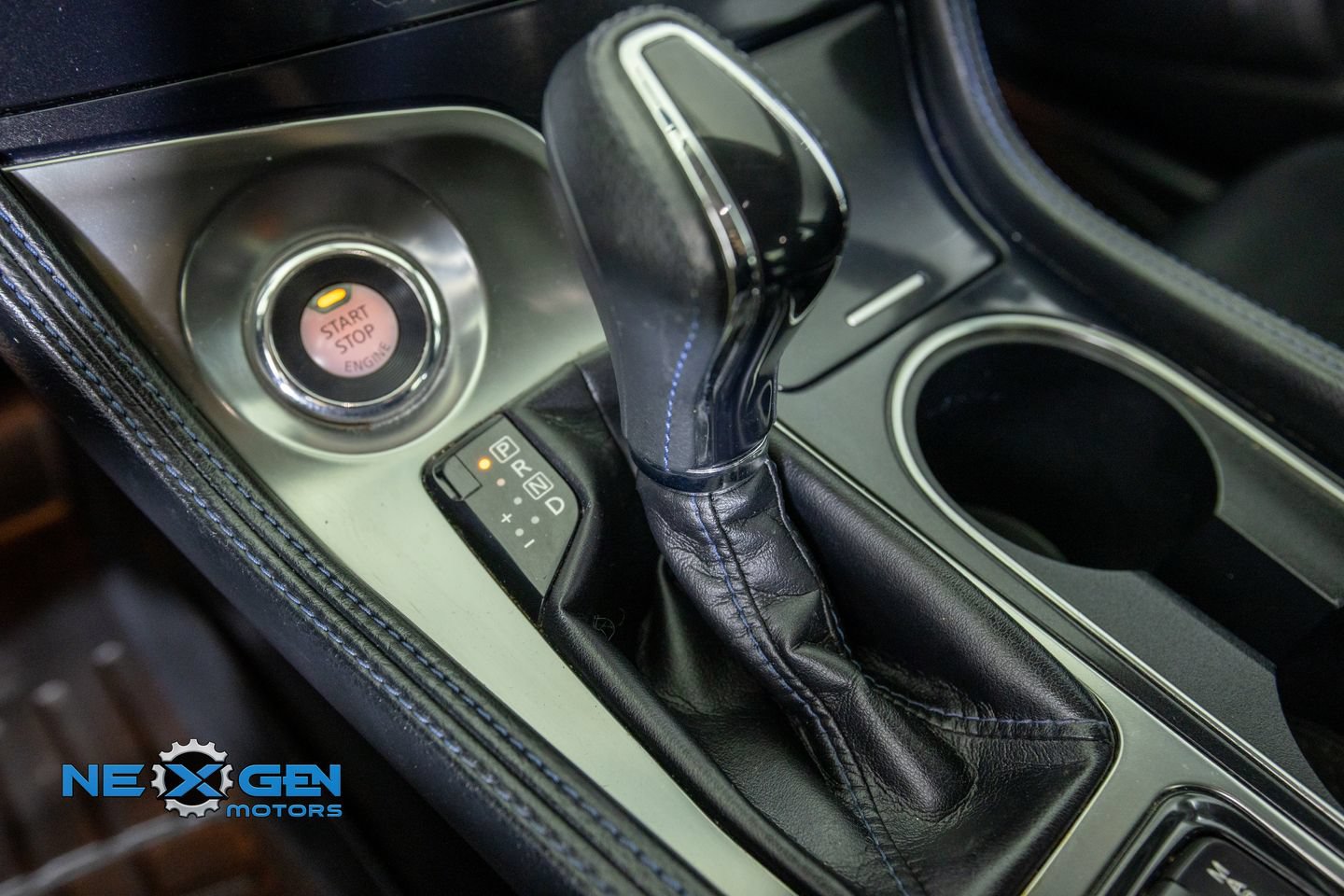 Used 2018 Nissan Maxima SR w/ Midnight Edition FWD image 24