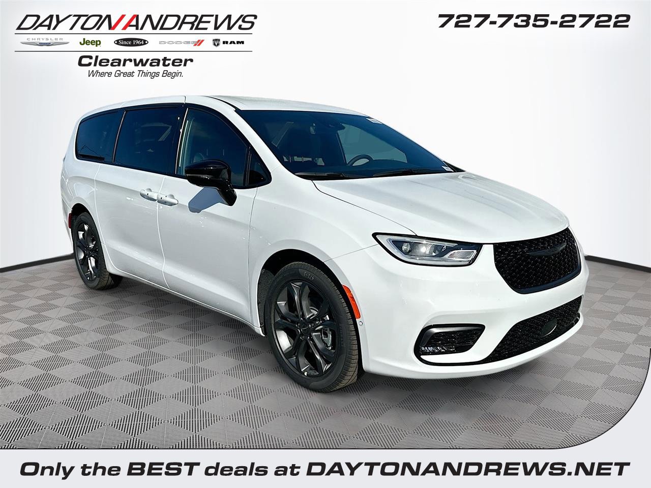 New 2026 Chrysler Pacifica Select image 1