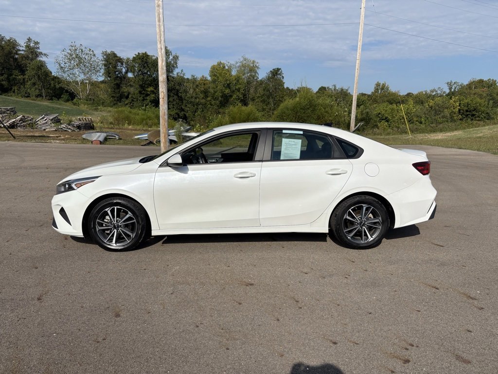Used 2023 Kia Forte LXS FWD image 2