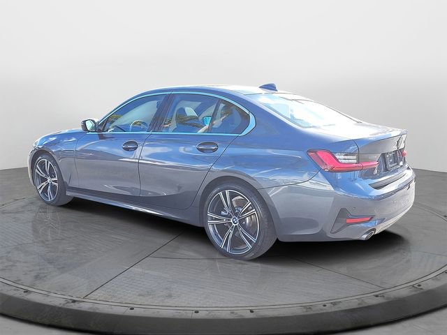 Used 2022 BMW 330i Sedan w/ Driving Assistance Package image 4