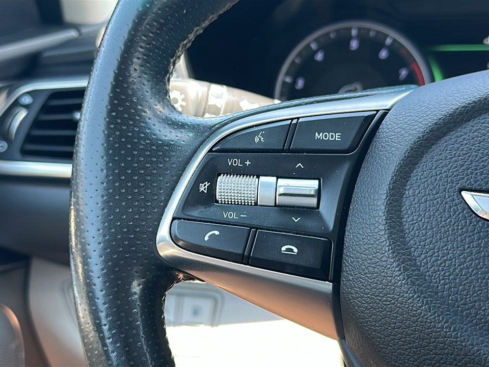 Used 2019 Genesis G70 2.0T Sport RWD image 29