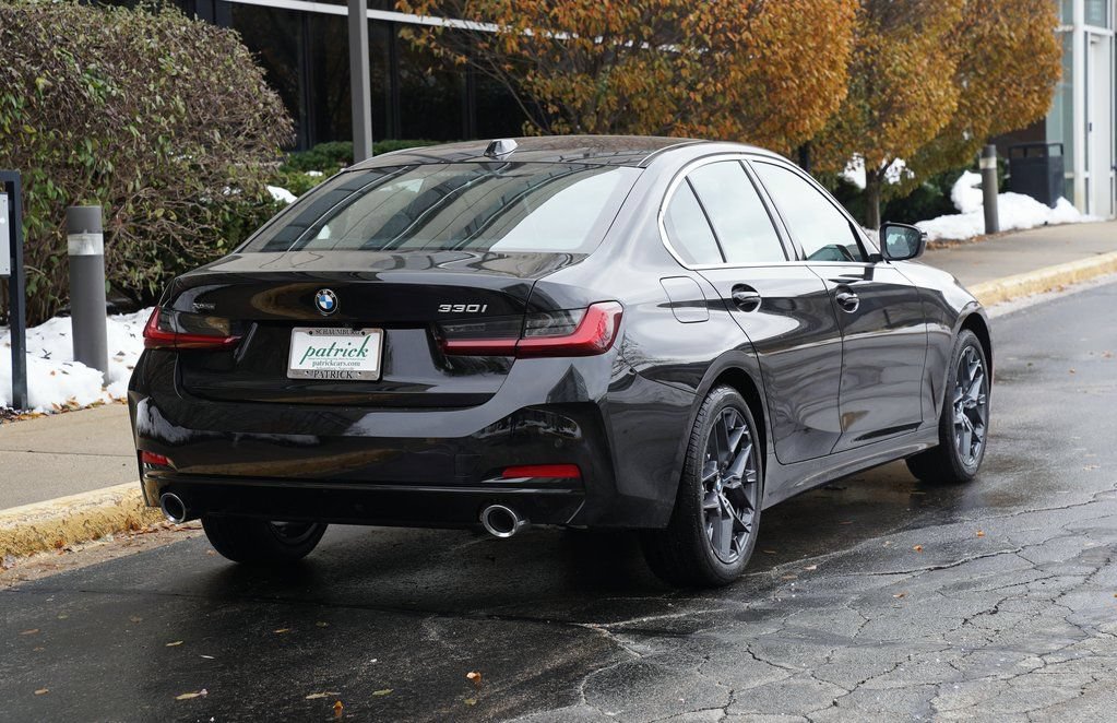 Used 2026 BMW 330i xDrive Sedan w/ Convenience Package AWD/4WD image 4