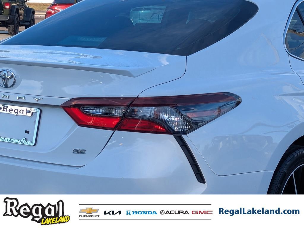 Used 2021 Toyota Camry SE image 7
