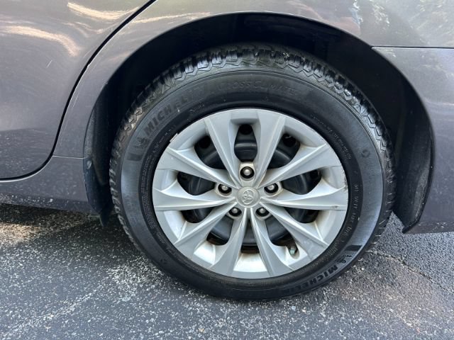 Used 2016 Toyota Camry LE FWD image 35