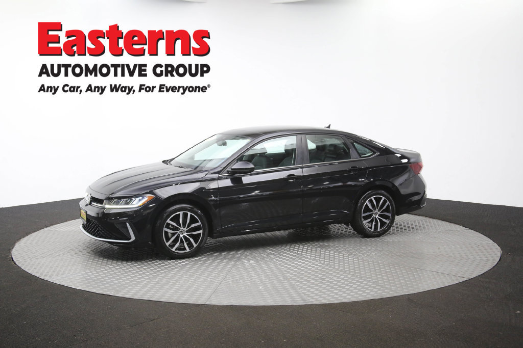 Used 2025 Volkswagen Jetta SE FWD image 58