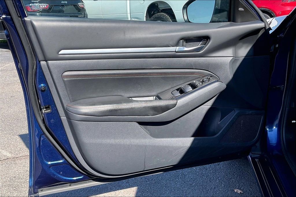 Used 2023 Nissan Altima 2.0 SR FWD image 22