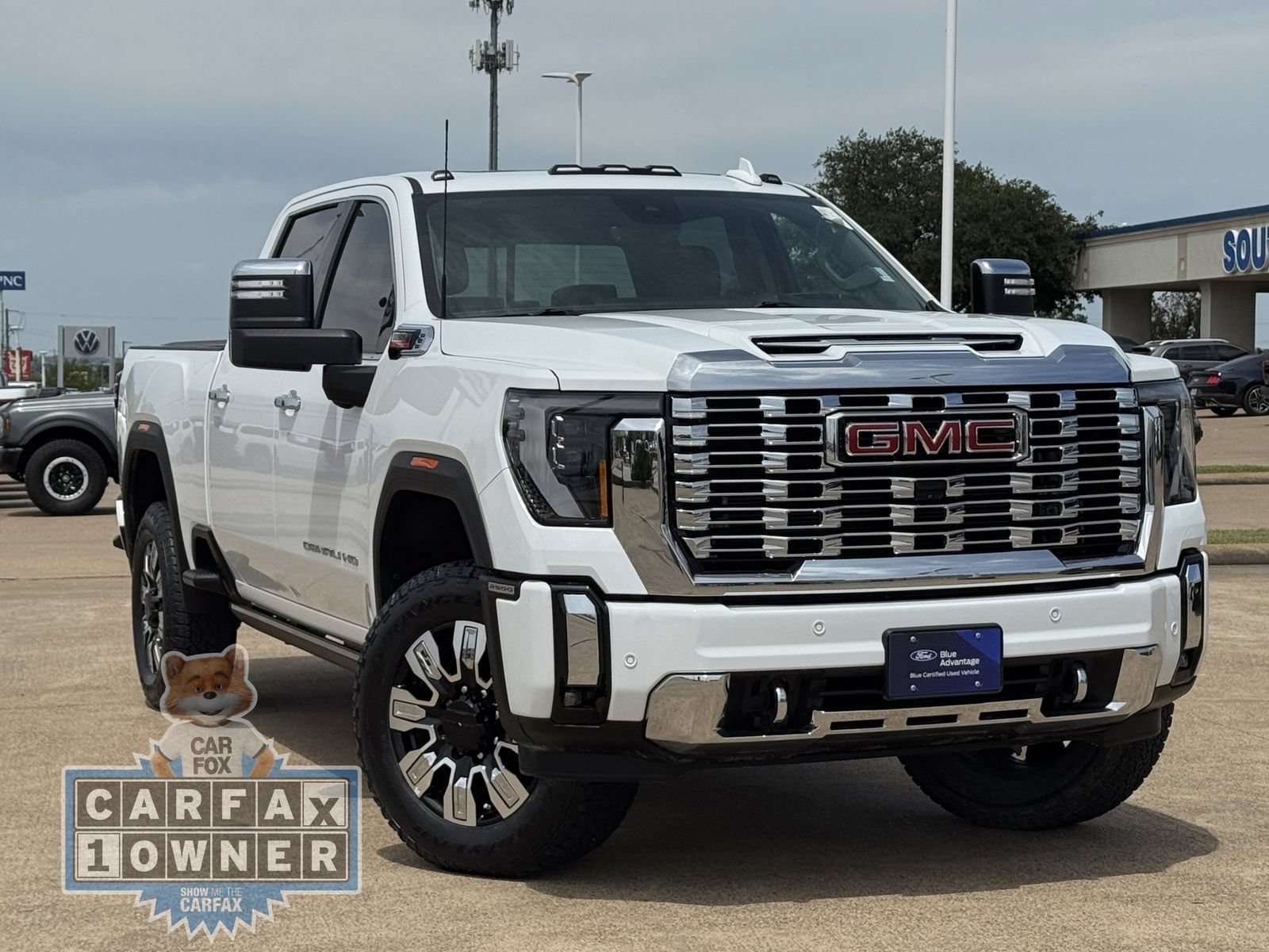 Used 2025 GMC Sierra 2500 Denali w/ Denali Reserve Package AWD/4WD image 2